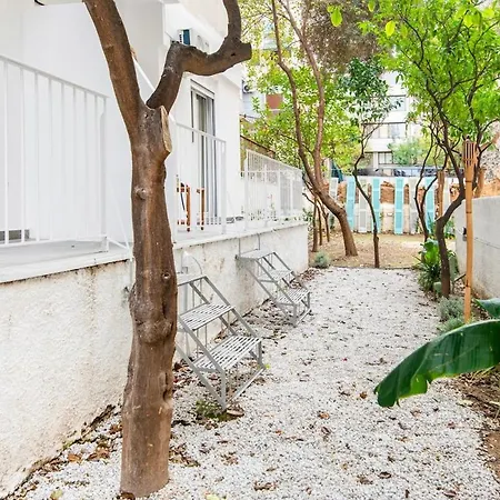 Apartment Jolie's Escape Flat In Pagrati Athens